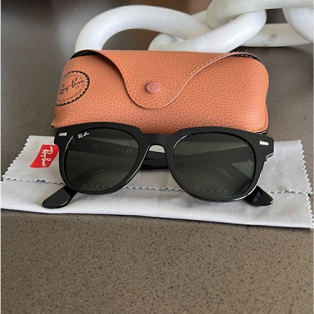 RAY-BAN RB2168 Classic Meteor Black Frame Green Lenses